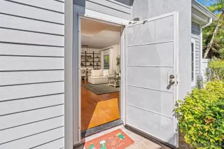 Photo #2: 250044767 Listing