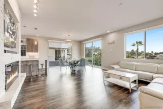 Photo #1: 250044799 Listing