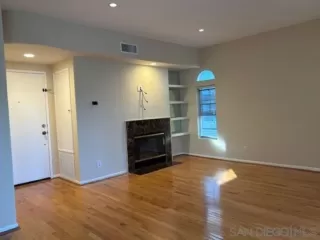 Photo #4: 250044813 Listing