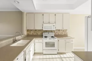 Photo #5: 250044822 Listing