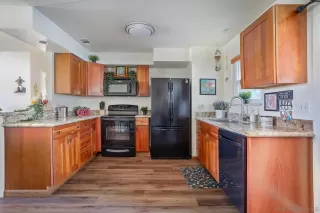 Photo #4: 250044856 Listing