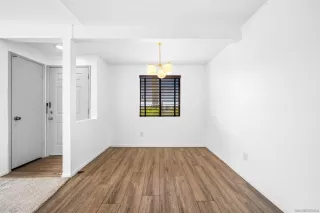 Photo #3: 250044860 Listing 