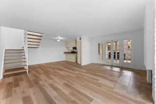 Photo #2: 250044864 Listing