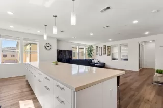 Photo #2: 250044945 Listing 