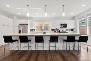 Photo #3: 250044945 Listing 