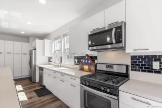 Photo #4: 250044945 Listing 