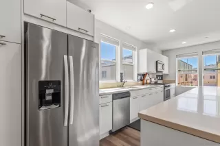 Photo #5: 250044945 Listing 