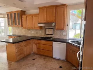 Photo #2: 250044946 Listing 