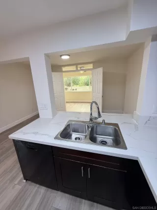 Photo #2: 250044958 Listing 