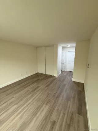 Photo #4: 250044958 Listing 