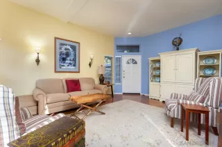 Photo #2: 250044980 Listing 