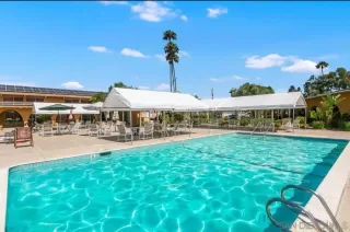 Photo #1: 250044986 Listing 