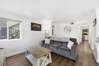 Photo #2: 250045037 Listing 