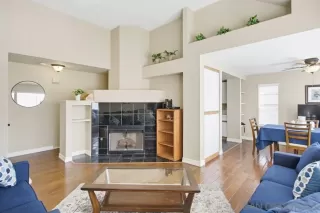 Photo #2: 250045061 Listing 