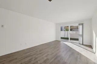 Photo #2: 250045204 Listing