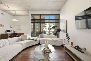 Photo #5: 250045229 Listing 