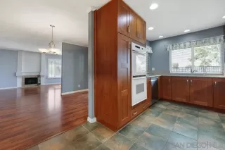 Photo #3: 250045305 Listing