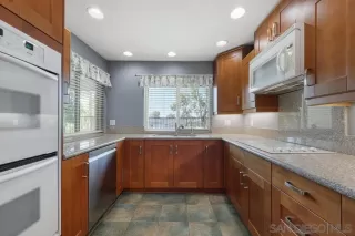 Photo #4: 250045305 Listing