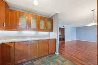 Photo #5: 250045305 Listing