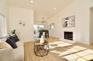 Photo #2: 250045306 Listing