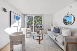 Photo #1: 250045358 Listing 