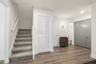 Photo #4: 250045398 Listing