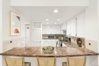 Photo #4: 250045459 Listing