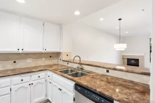 Photo #5: 250045459 Listing