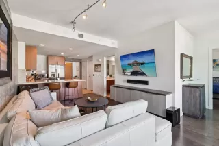 Photo #3: 250045616 Listing