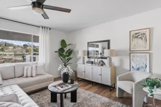 Photo #2: 250045625 Listing