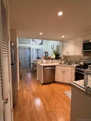 Photo #3: 250045737 Listing