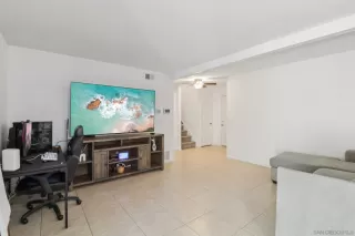 Photo #5: 250045776 Listing