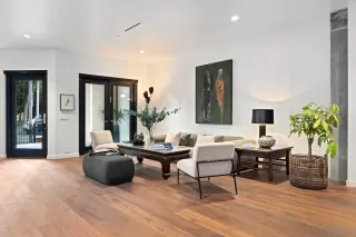 Photo #2: 250045785 Listing