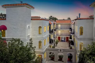 Photo #1: 250045810 Listing