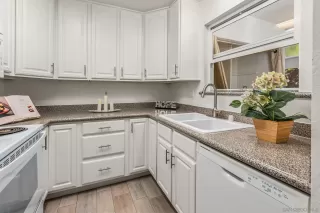 Photo #3: 250045877 Listing