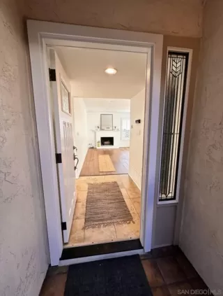 Photo #4: 250045880 Listing