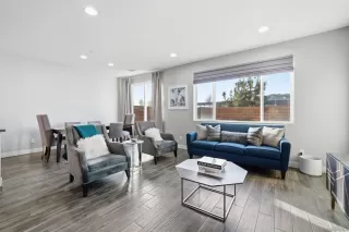 Photo #6: 250045916 Listing