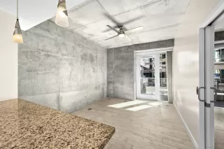 Photo #1: 250045939 Listing