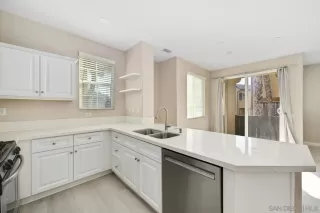 Photo #6: 250045986 Listing