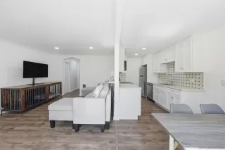 Photo #6: 250045988 Listing 