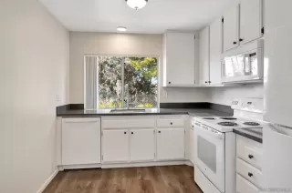 Photo #4: 250045992 Listing 