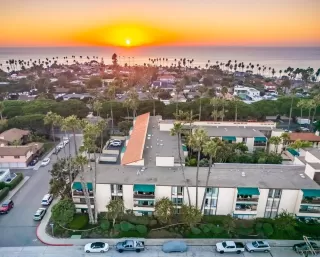 Browse active condo listings in VILLA LA JOLLA AT WINDANSEA BEACH