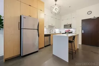 Photo #1: 250046064 Listing 