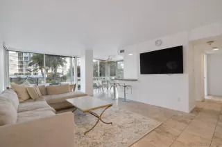 Photo #3: 250046135 Listing 