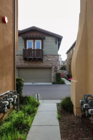 Photo #4: 250046144 Listing 