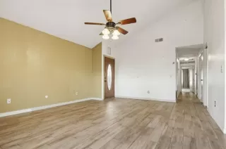 Photo #6: 250046180 Listing