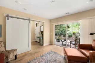 Photo #2: 250046197 Listing 