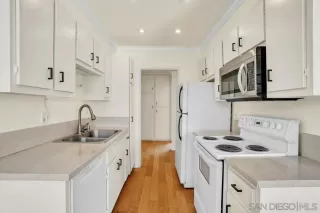 Photo #2: 250046249 Listing