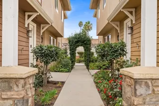 Photo #1: 250046279 Listing 