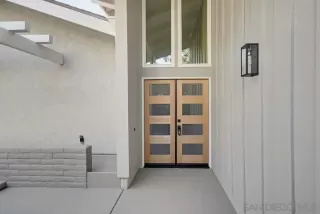 Photo #2: 2600005 Listing